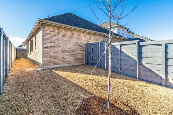 $2,450 | 1725 Blakely Place, Little Elm, TX 76227