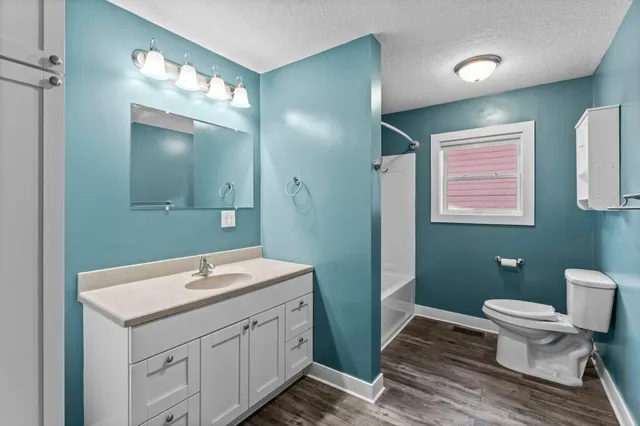 $300,000 | 520 Barrett Street South, Winsted, MN 55395