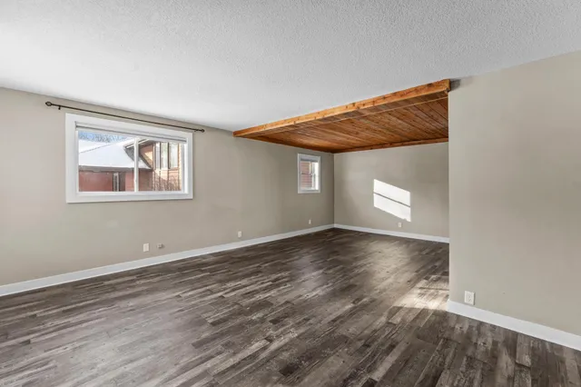 $300,000 | 520 Barrett Street South, Winsted, MN 55395