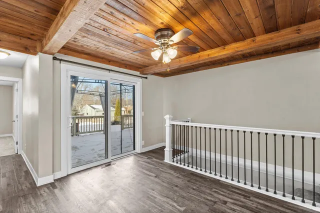 $300,000 | 520 Barrett Street South, Winsted, MN 55395