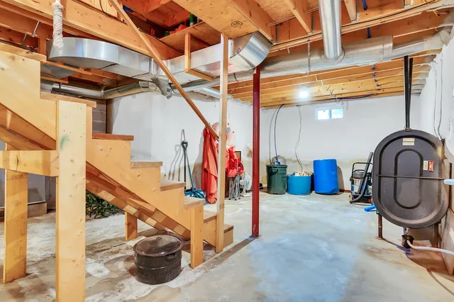 $690,000 | 77 Paradis Road, Peru, ME 04290