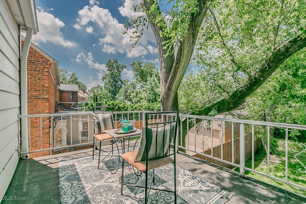 2372 Saybrook Road Cleveland, OH 44118 - Photo 22 of 36