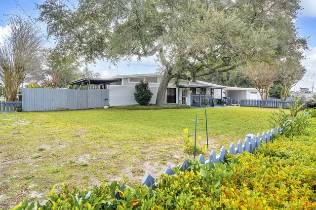 $388,000 | 111 Cedar Avenue Southwest, Fort Walton Beach, FL 32548