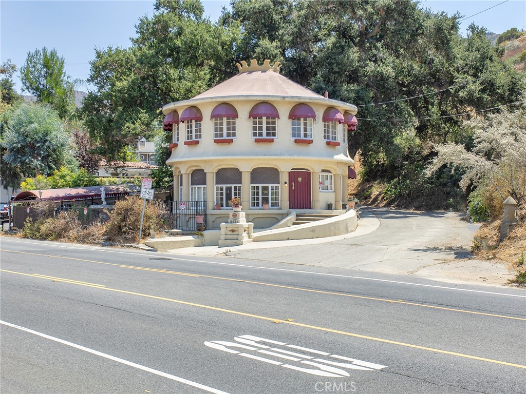 8618 La Tuna Canyon Road Sun Valley, CA 91352 - Photo 36 of 50 a view of a house with a yard and large trees