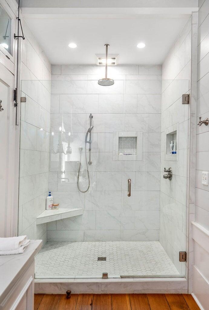 1792 Appleton Road Allendale, SC 29810 - Photo 33 of 70 Glass Enclosed Wlk - In Shower