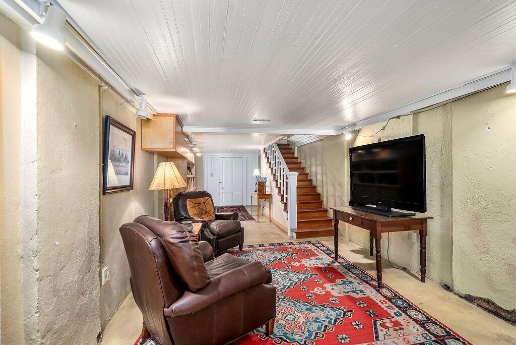 1792 Appleton Road Allendale, SC 29810 - Photo 69 of 70 Lower Level Center Hall