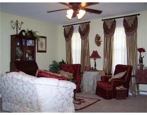 2318 Robin Street Slidell, LA 70460 - Photo 4 of 21 Gallery Image 4