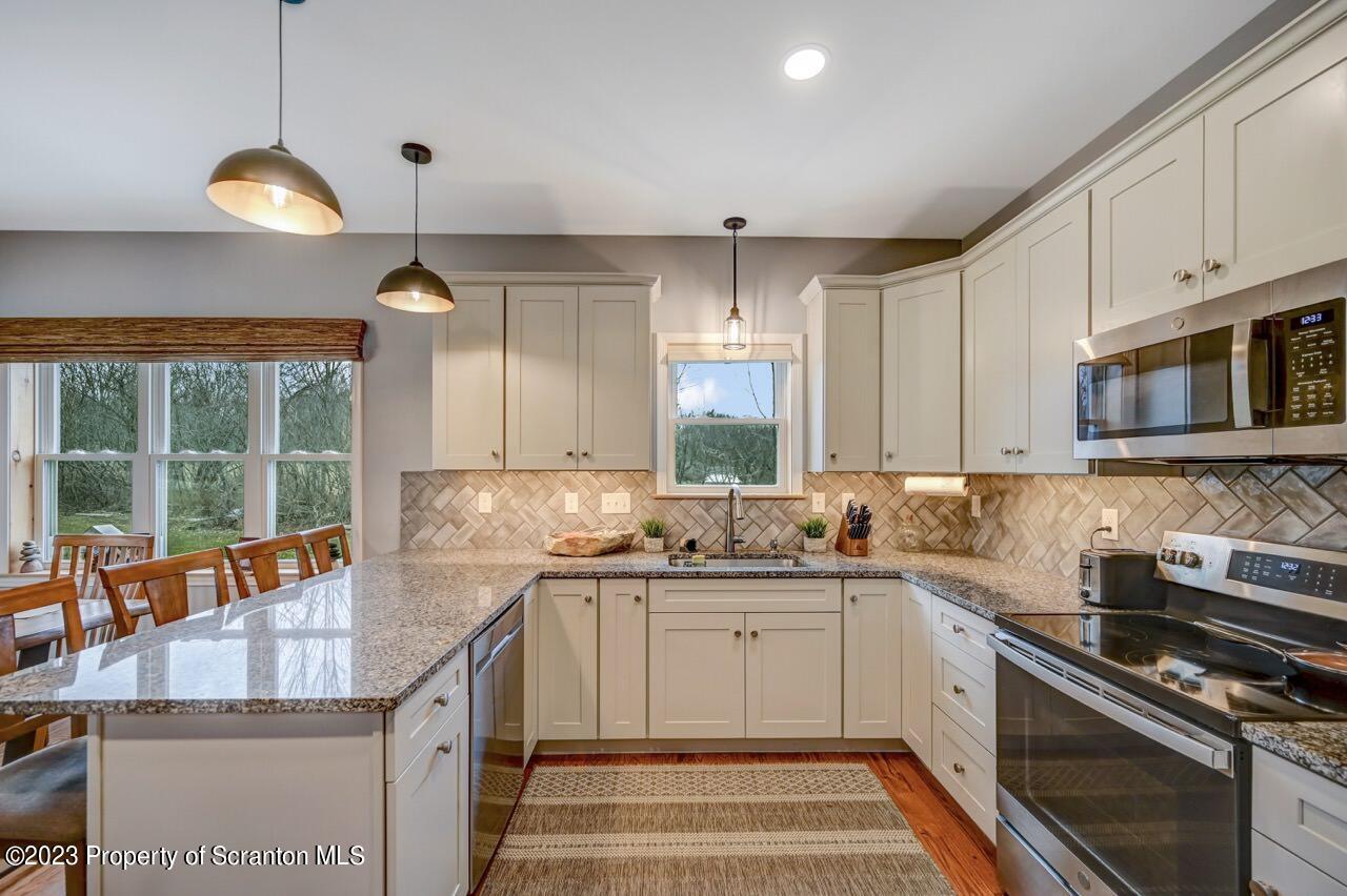 72 Joleona Drive Clarks Summit, PA 18411 - Photo 19 of 47 72 Joleona Dr 16 Large