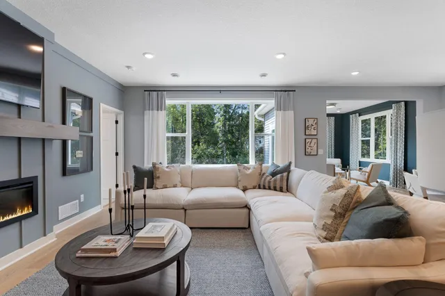 $612,407 | 10574 Mississippi Dunes Boulevard South, Cottage Grove, MN 55016