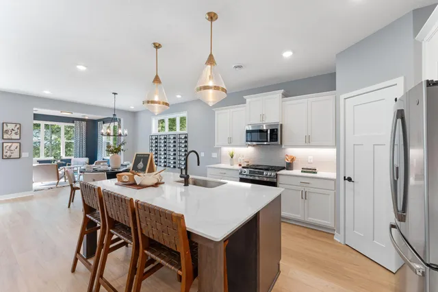 $612,407 | 10574 Mississippi Dunes Boulevard South, Cottage Grove, MN 55016