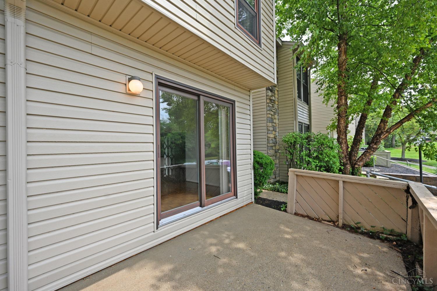7284 East Galbraith Road Cincinnati, OH 45243 - Photo 6 of 58