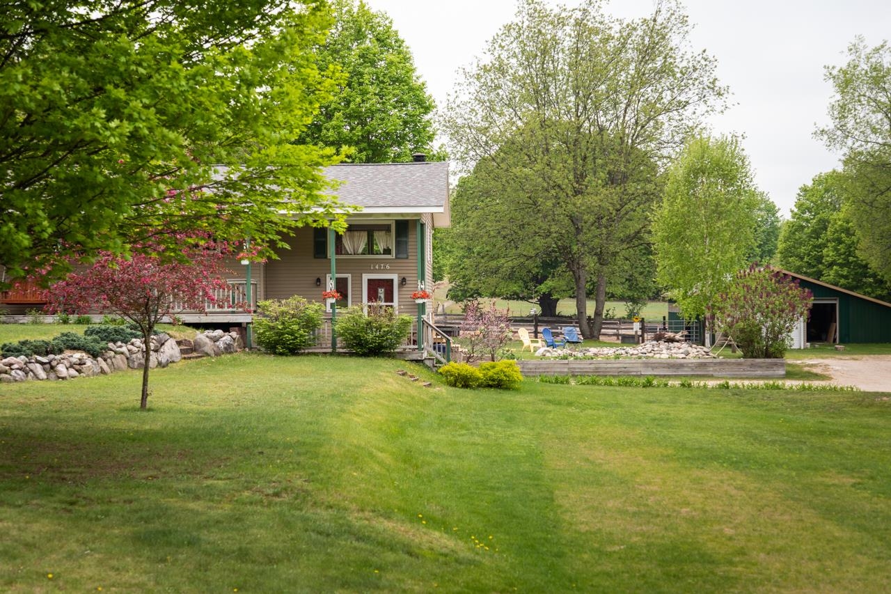 1476 North Betsie River Road Interlochen, MI 49643 - Photo 7 of 43 1907021-6.JPG