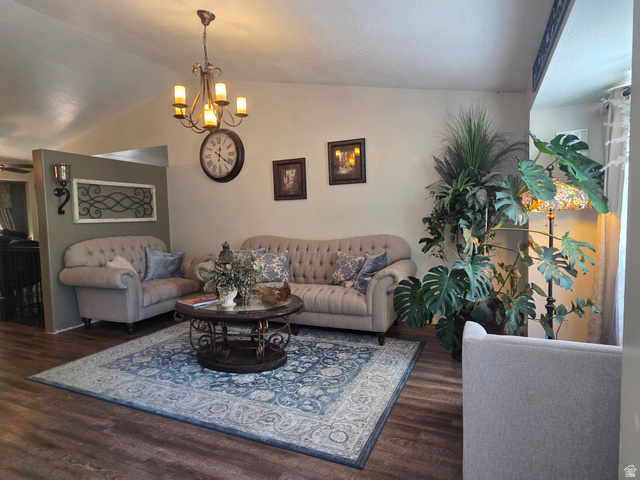 2443 North 950 West Layton, UT 84041 - Photo 3 of 31