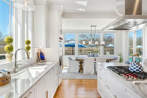 $4,995,000 | 1048 Ocean Road, Narragansett, RI 02882