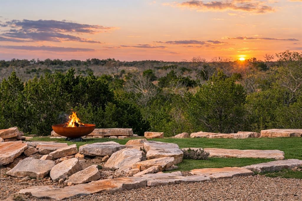 582 Delaware Creek Road Boerne, TX 78006 - Photo 2 of 31