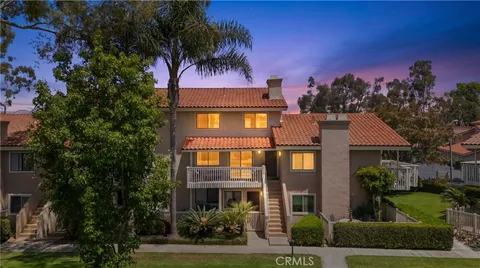 $738,888 | 7422 Seastar Drive, Unit 8, Huntington Beach, CA 92648