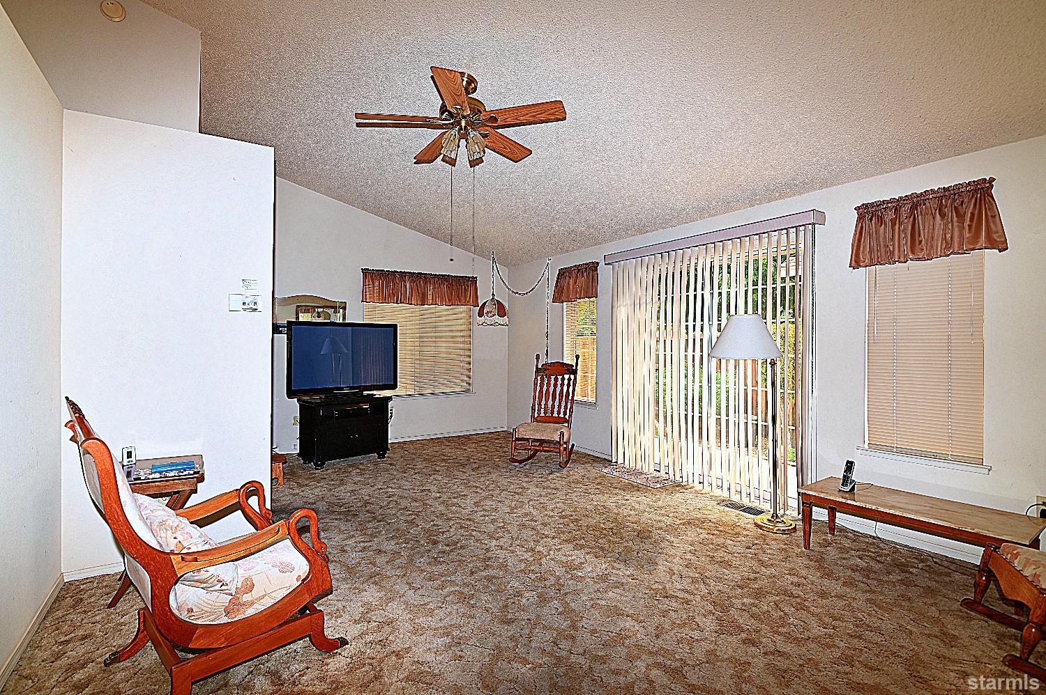 4271 Mina Way Carson City, NV 89706 - Photo 8 of 18