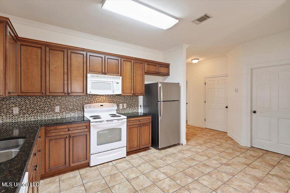 409 Sand Stone Place Brandon, MS 39042 - Photo 6 of 21 20250915131807561701000000-o