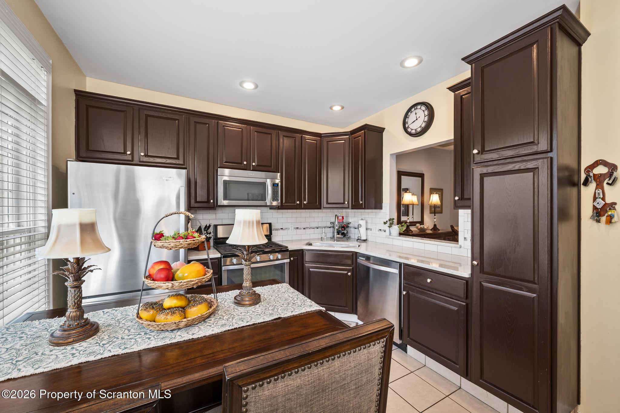 202 Thackeray Cl Moosic, PA 18507 - Photo 12 of 51 Eat In Kitchen