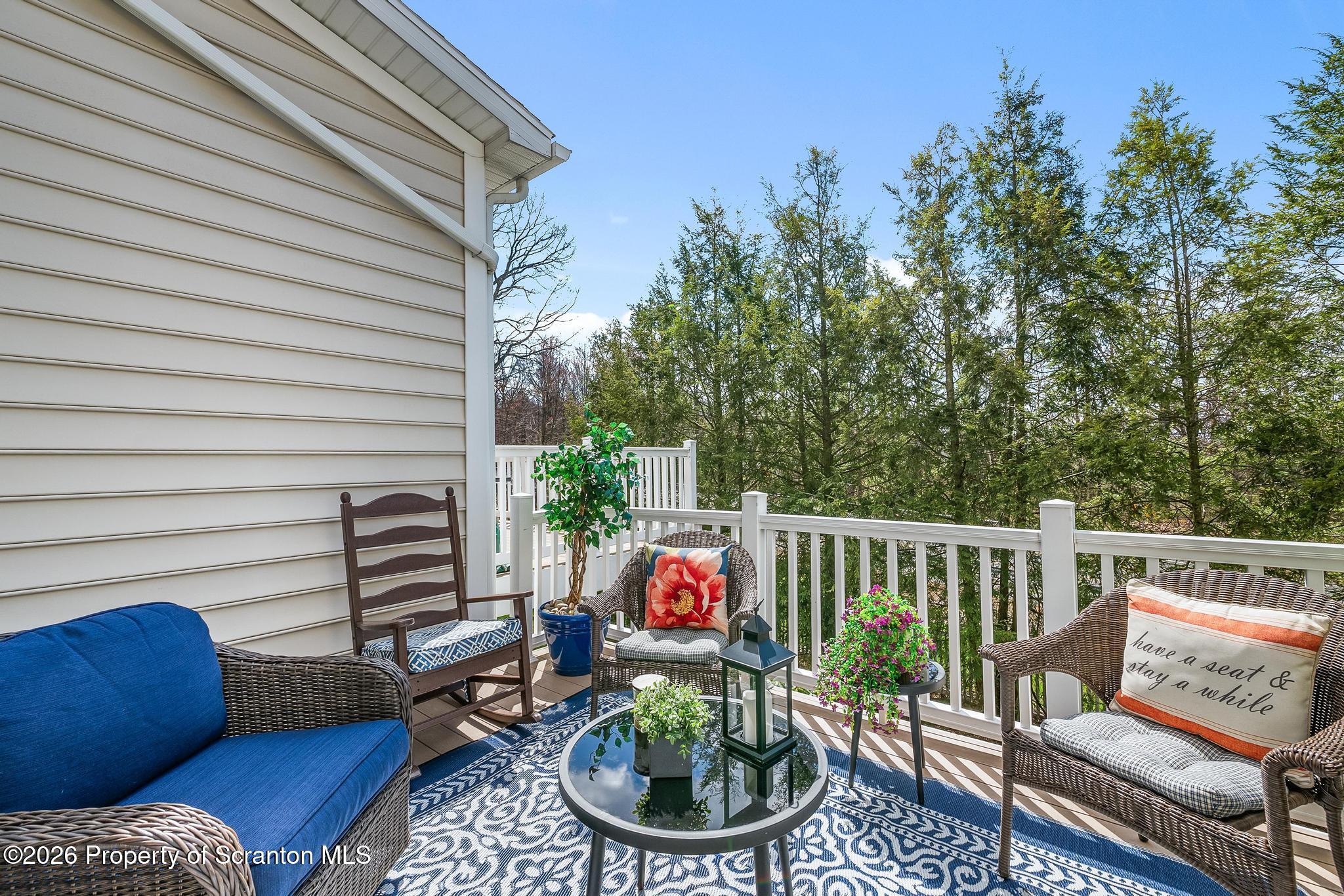 202 Thackeray Cl Moosic, PA 18507 - Photo 17 of 51 Main Level Deck