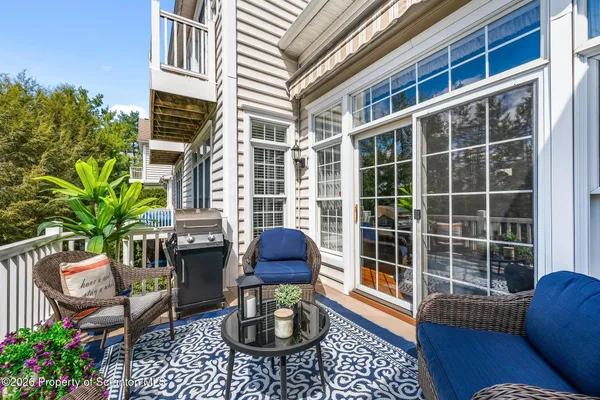 $489,000 | 202 Thackeray Cl, Moosic, PA 18507