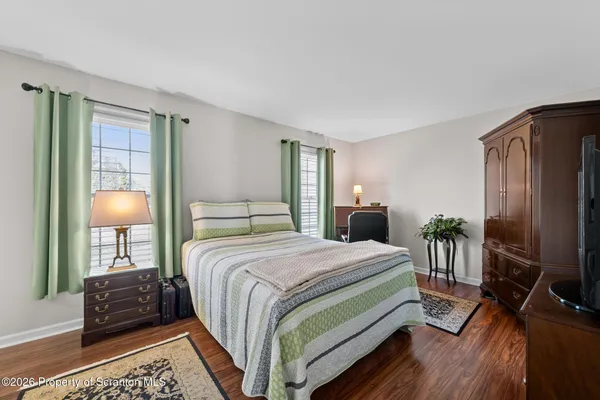 $489,000 | 202 Thackeray Cl, Moosic, PA 18507