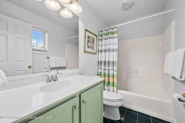 $489,000 | 202 Thackeray Cl, Moosic, PA 18507