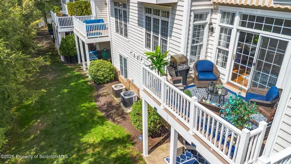 $489,000 | 202 Thackeray Cl, Moosic, PA 18507