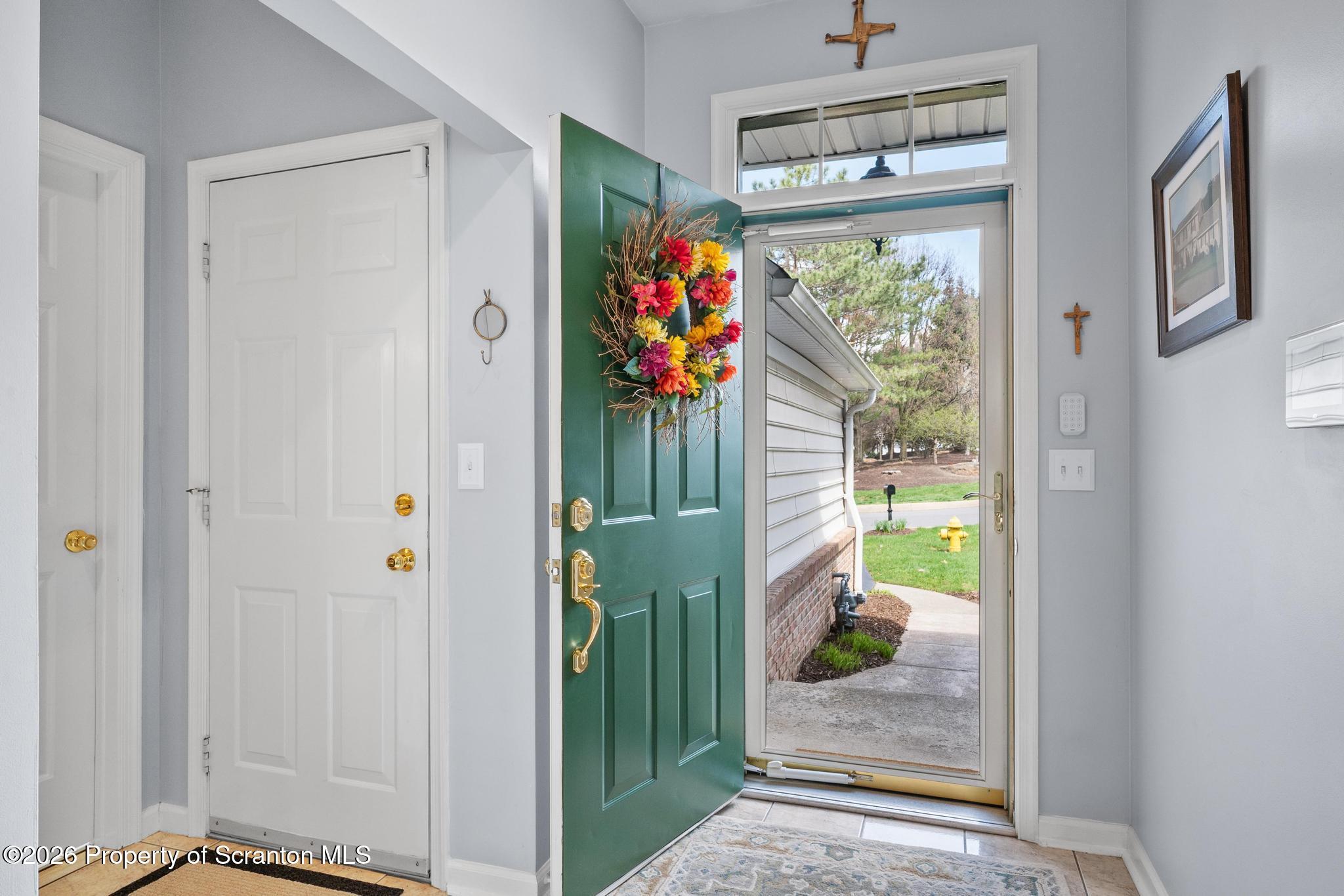 202 Thackeray Cl Moosic, PA 18507 - Photo 8 of 51 Foyer Entry