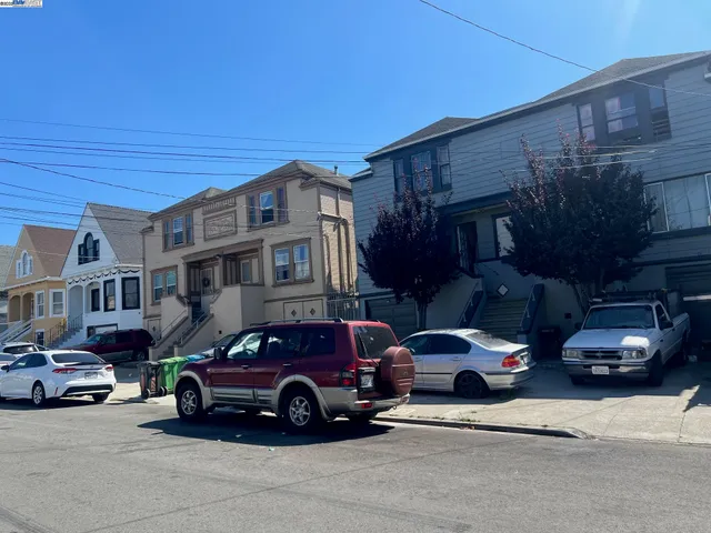 $948,000 | 1773-1775 McKinnon Avenue, San Francisco, CA 94124