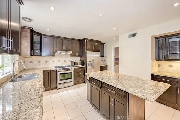 $4,300 | 12200 Crest Avenue, Sylmar, CA 91342