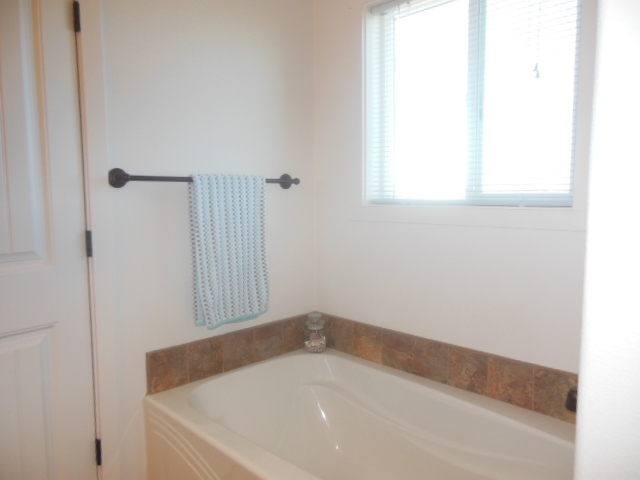8816 West Red Street Cheney, WA 99004 - Photo 11 of 20 Gallery Image 11