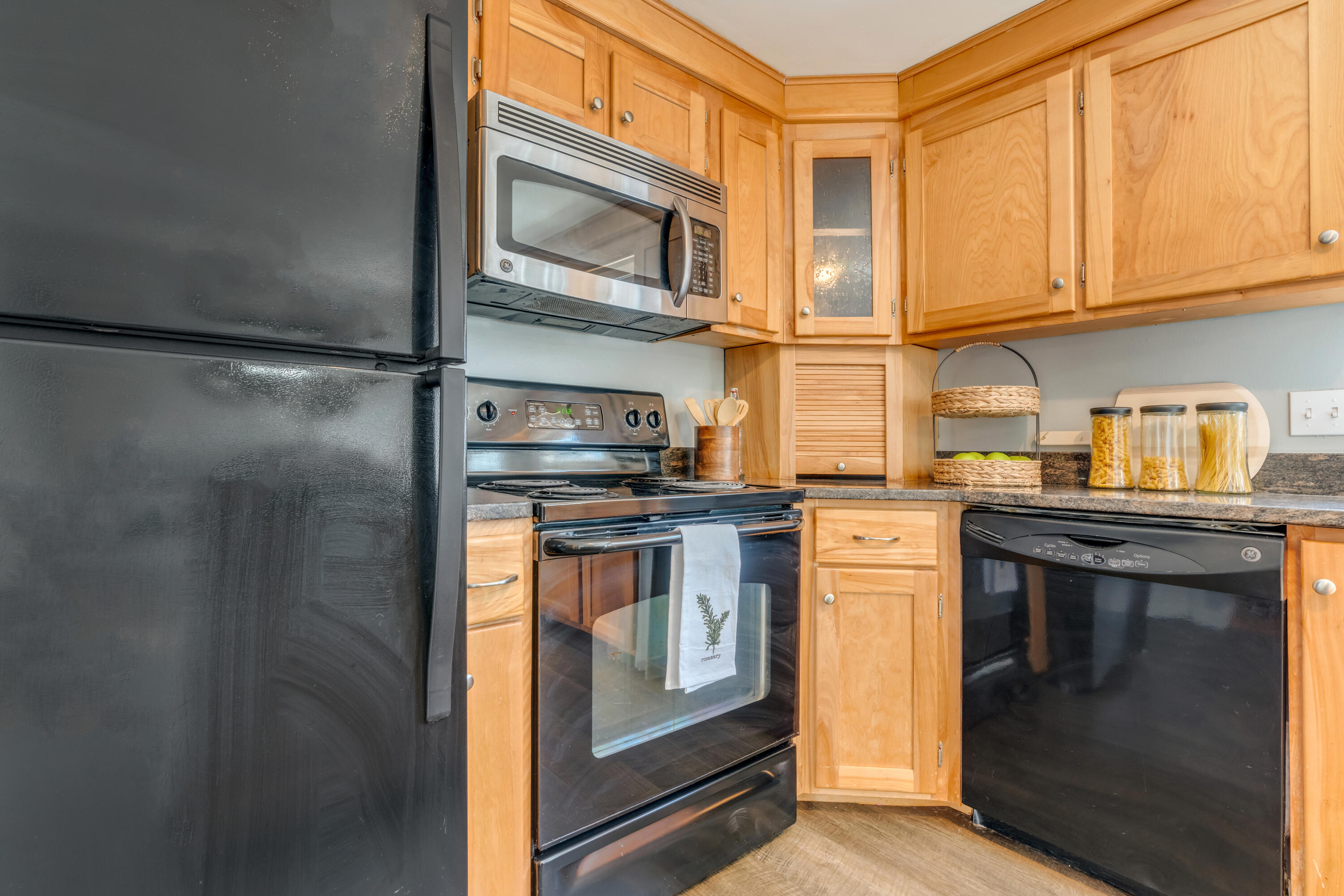 31 Villa Road, Unit 31 Westbrook, ME 04092 - Photo 6 of 22 _DSC4888