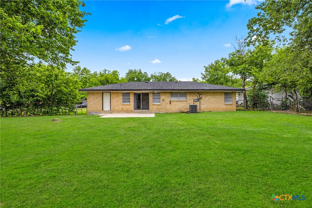 1609 Linwood Road Temple, TX 76502 - Photo 23 of 25 a front view of house with a garden