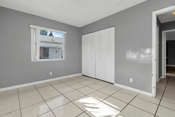 $2,100 | 915 South N Street, Lake Worth Beach, FL 33460