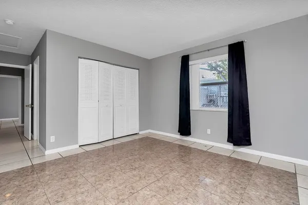 $2,100 | 915 South N Street, Lake Worth Beach, FL 33460