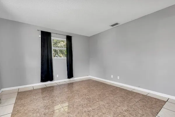 $2,100 | 915 South N Street, Lake Worth Beach, FL 33460