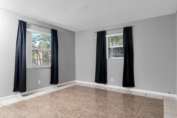 $2,100 | 915 South N Street, Lake Worth Beach, FL 33460