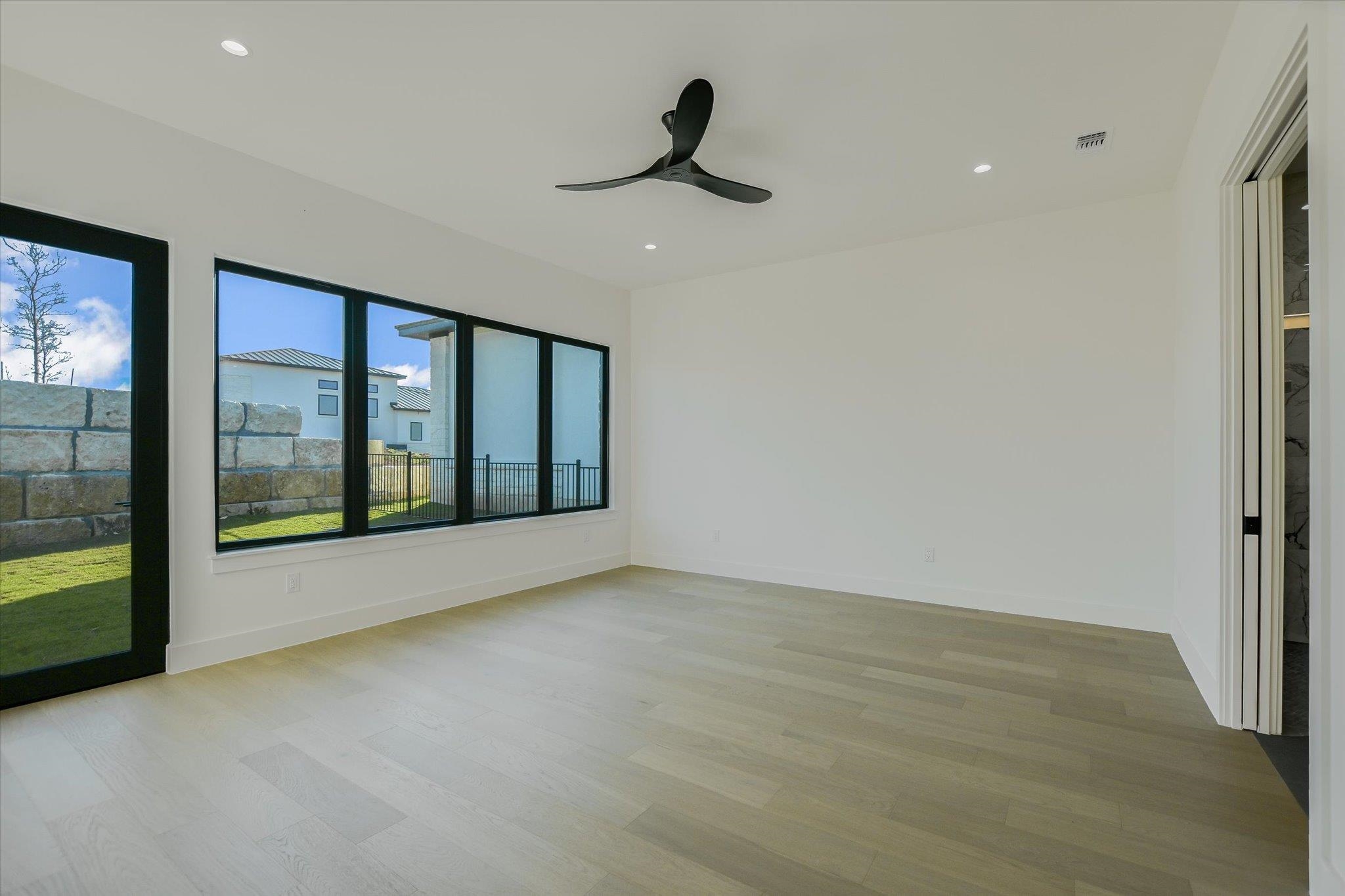 105 Via Roma Court Horseshoe Bay, TX 78657 - Photo 17 of 36