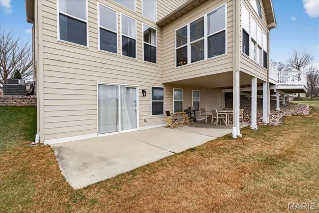 $535,000 | 7349 Wolf Lake Court, Fairview Heights, IL 62208