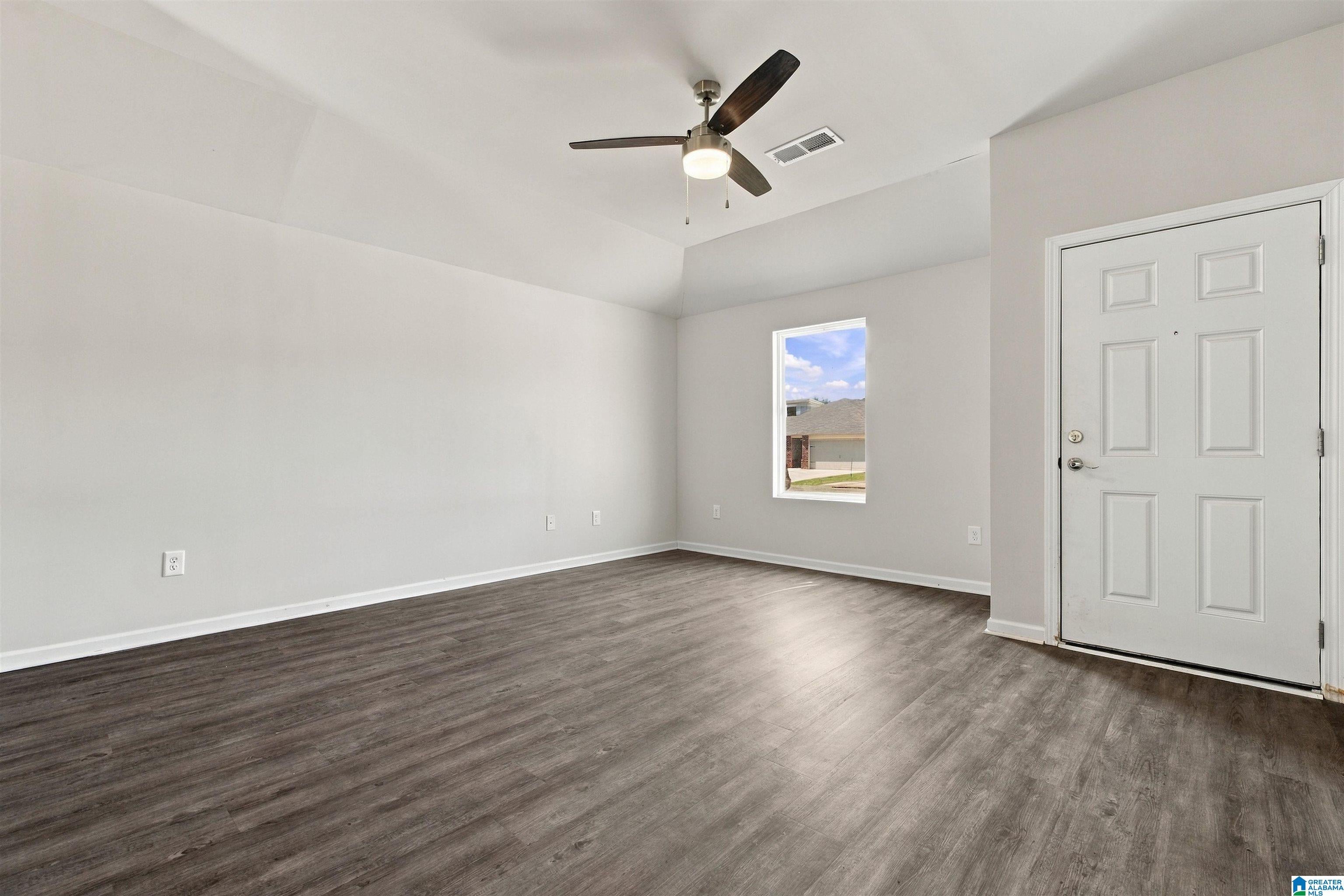 593 Antler Way Lincoln, AL 35096 - Photo 3 of 24 Gallery Image 3