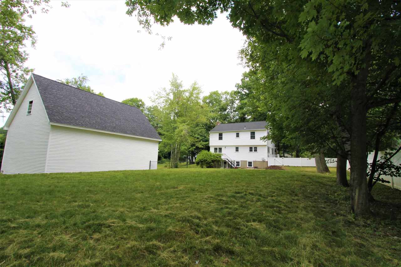 18 Pond Road Derry, NH 03038 - Photo 1 of 34
