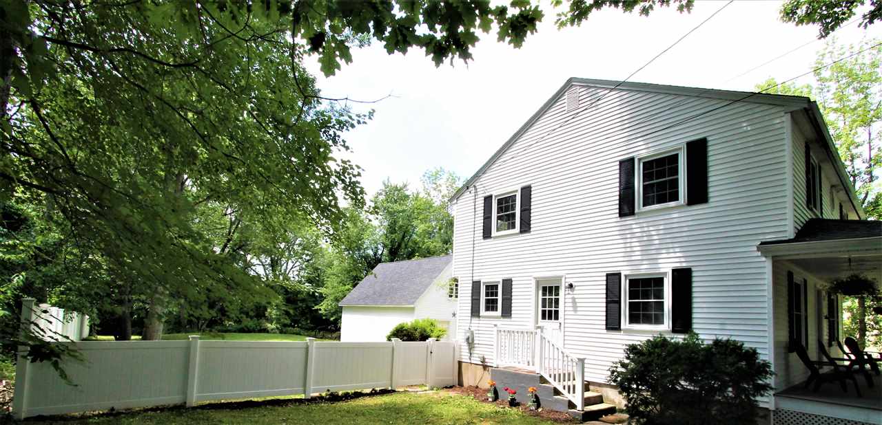 18 Pond Road Derry, NH 03038 - Photo 2 of 34