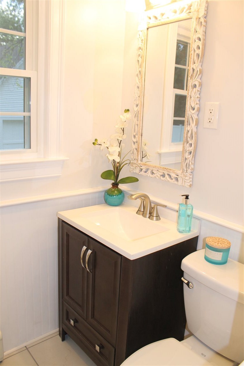 18 Pond Road Derry, NH 03038 - Photo 11 of 34