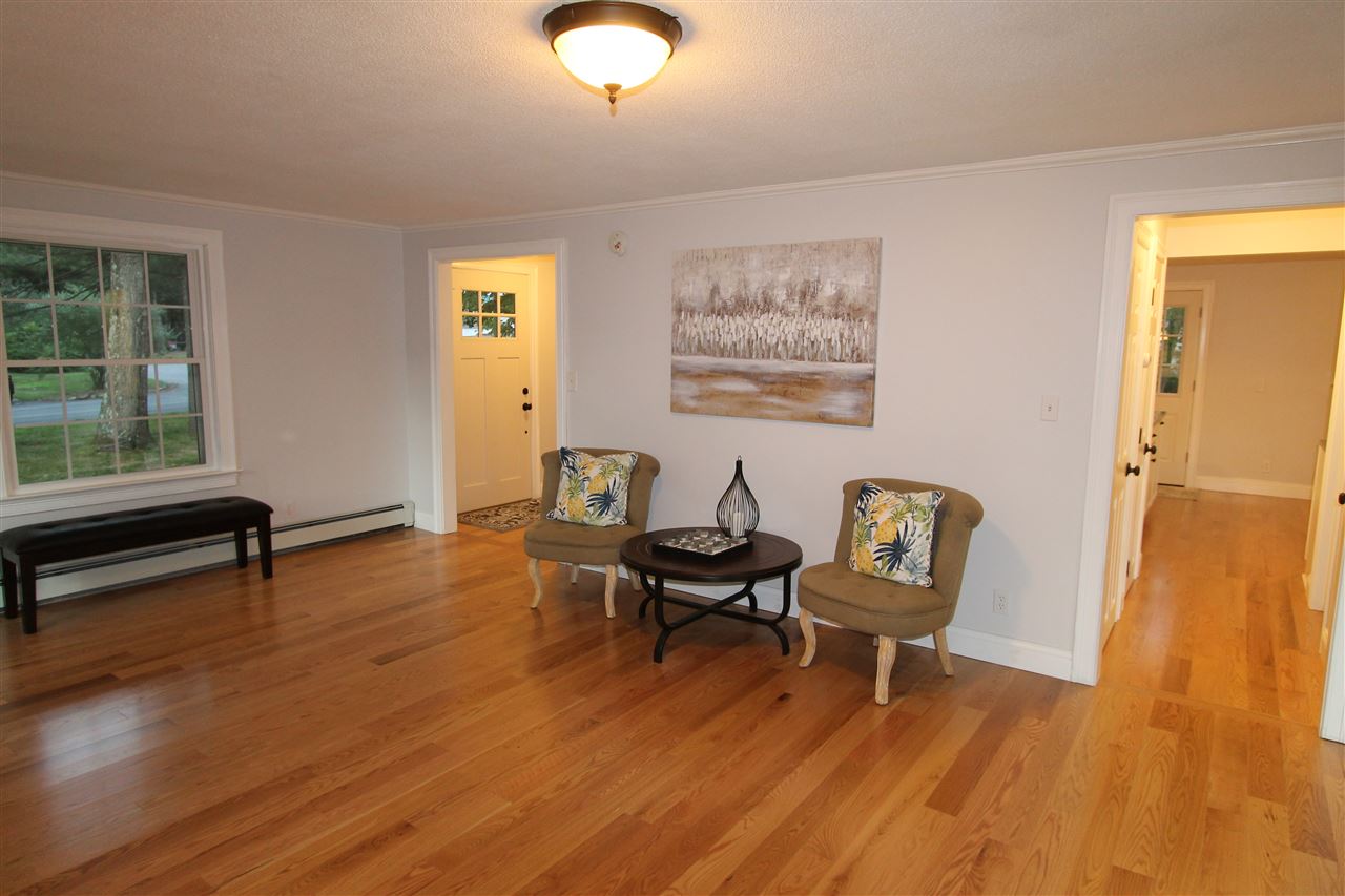 18 Pond Road Derry, NH 03038 - Photo 13 of 34