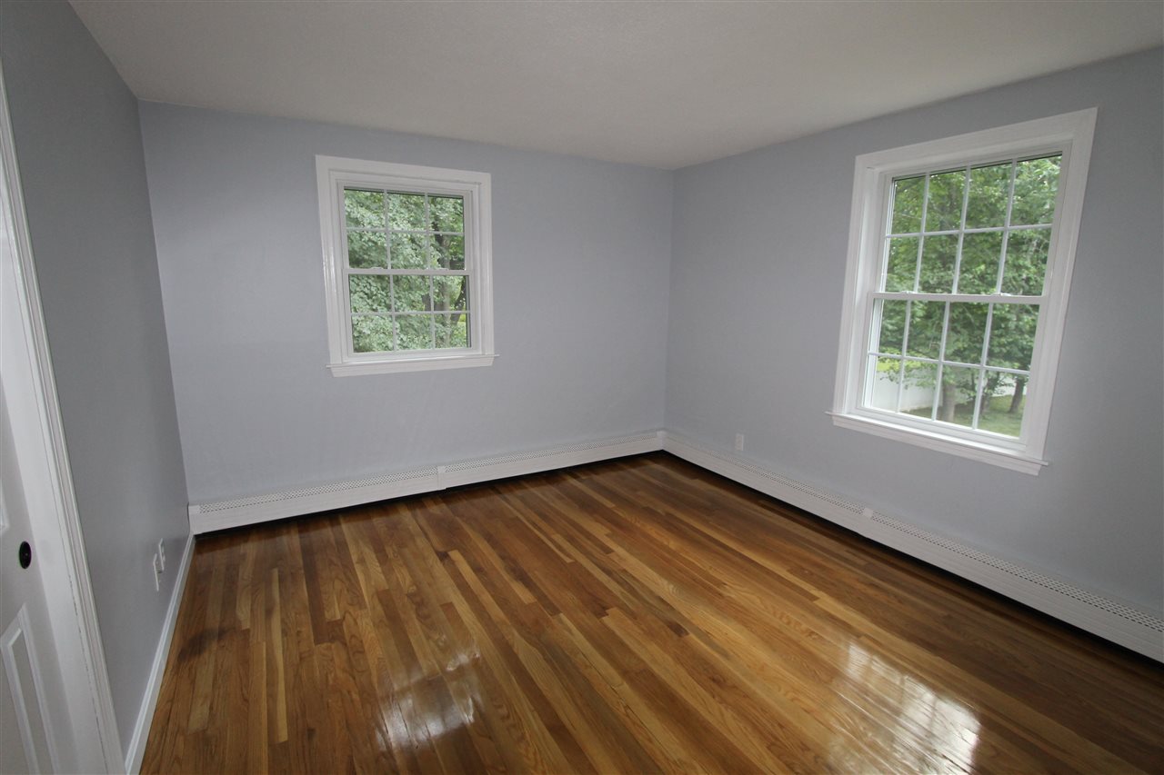 18 Pond Road Derry, NH 03038 - Photo 19 of 34