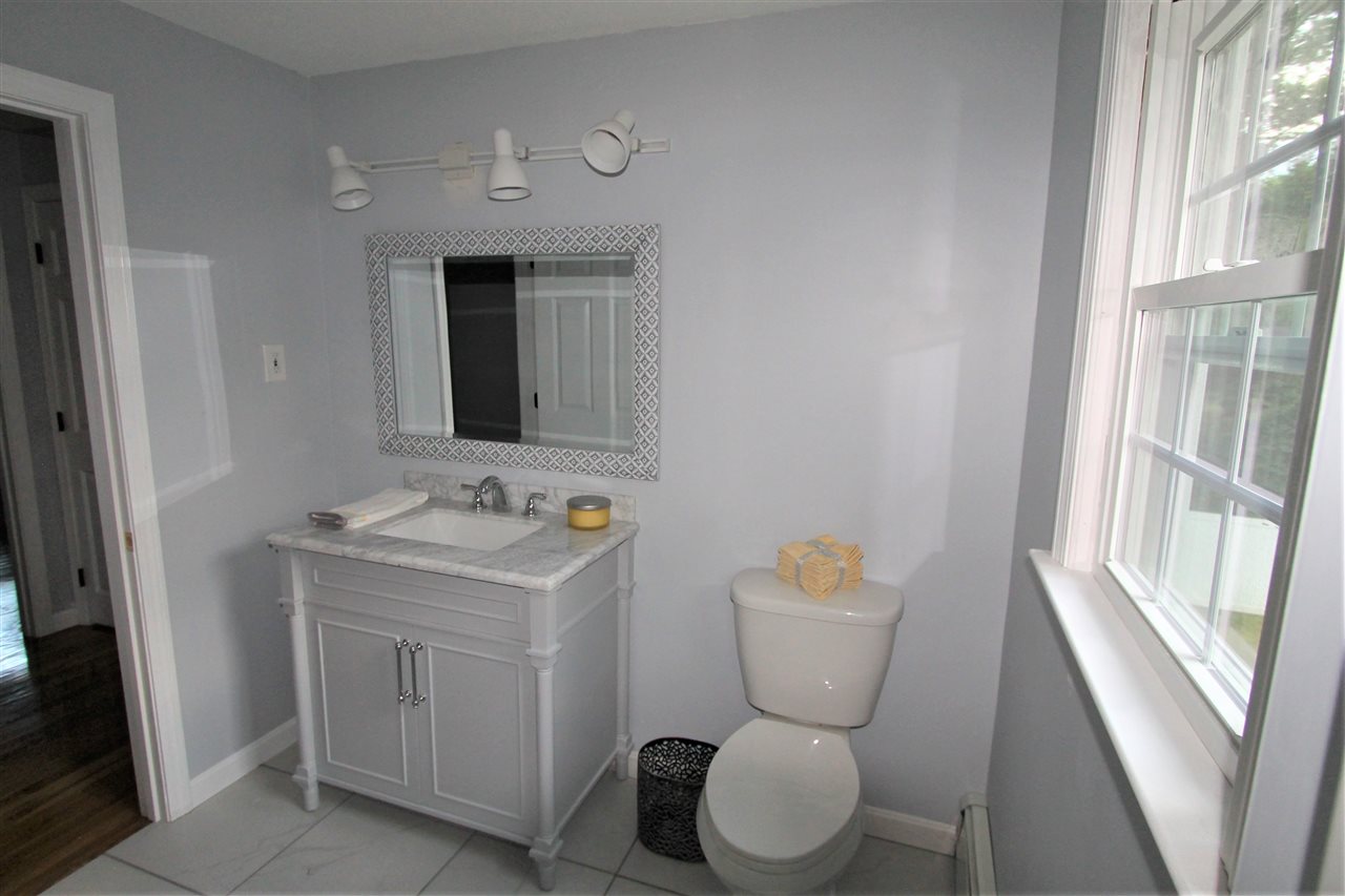 18 Pond Road Derry, NH 03038 - Photo 22 of 34