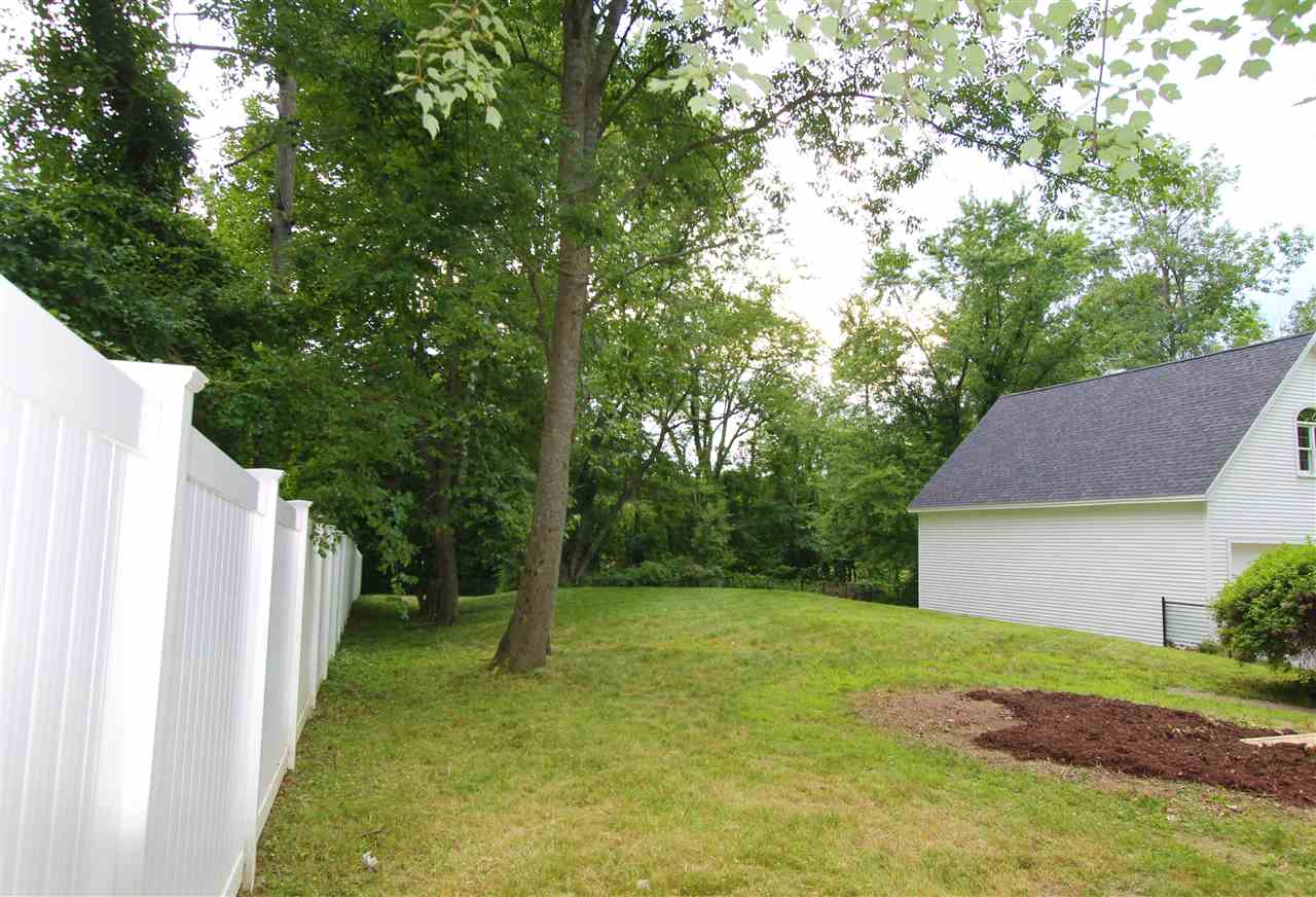 18 Pond Road Derry, NH 03038 - Photo 30 of 34