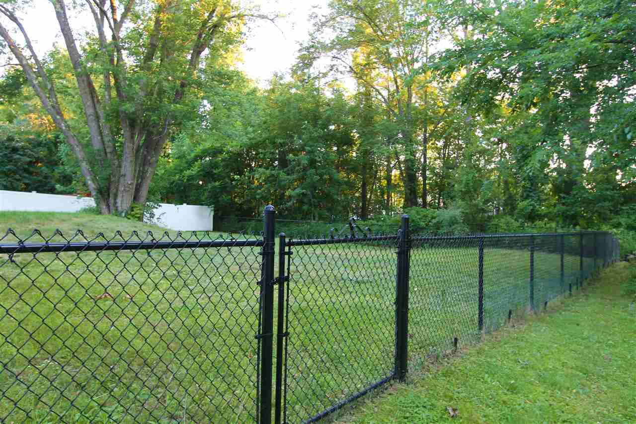 18 Pond Road Derry, NH 03038 - Photo 33 of 34