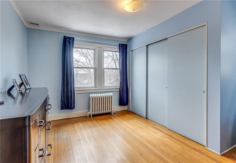 5863 Phillips Avenue Pittsburgh, PA 15217 - Photo 13 of 24